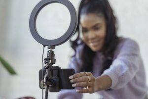 10 Situações em que Influenciadores Digitais no Brasil Precisam de um Advogado
